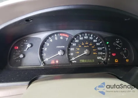 2005 Toyota Sequoia Sr5 z USA, uszkodzony, nr VIN 5TDBT44A35S238505